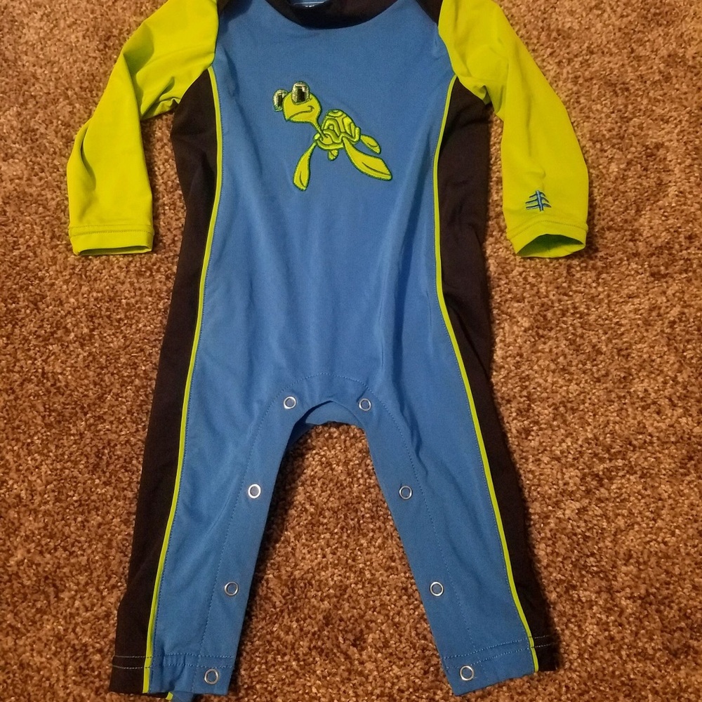 Coolibar UPF 50+ Rashguard - Picture 2 of 2